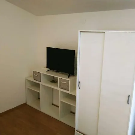 Jaman Apartment Vrsi